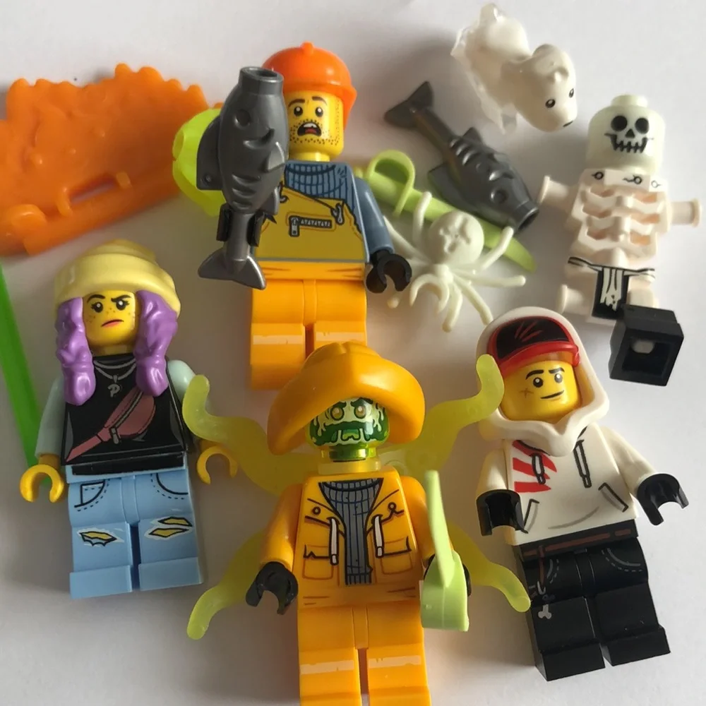 LEGO HIDDEN Side Minifigures LEGO Captain Jonas Jonas Jr Parker L Jackson